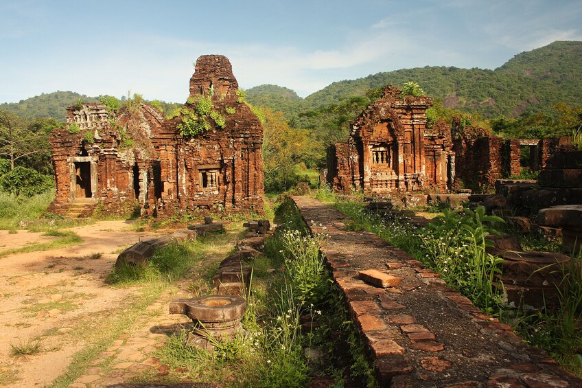 Full-Day City & My Son Sanctuary Tour