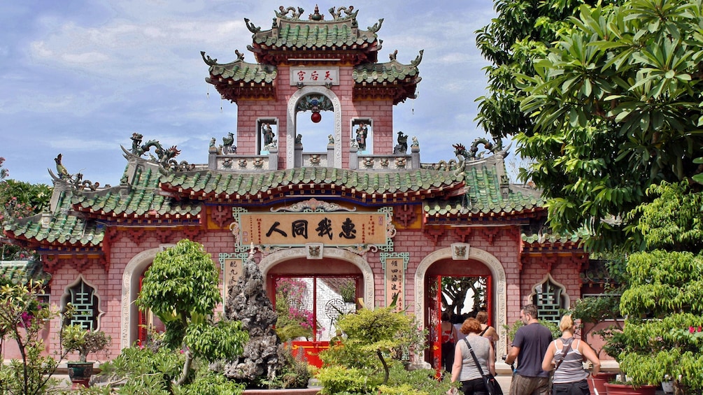 Temple in Hoi An 