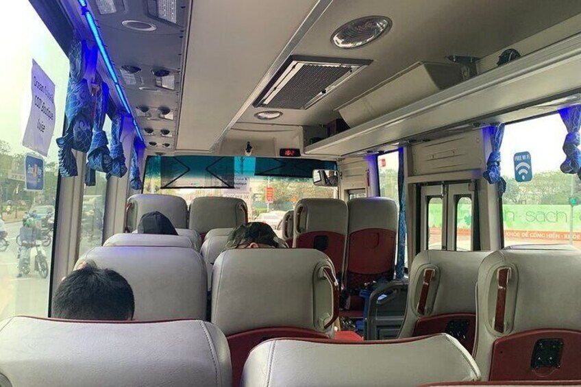 Bus Cat Ba island to Ha Noi