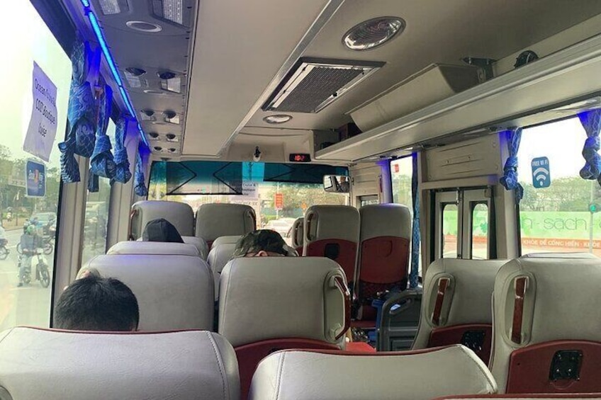 Bus Cat Ba island to Ha Noi