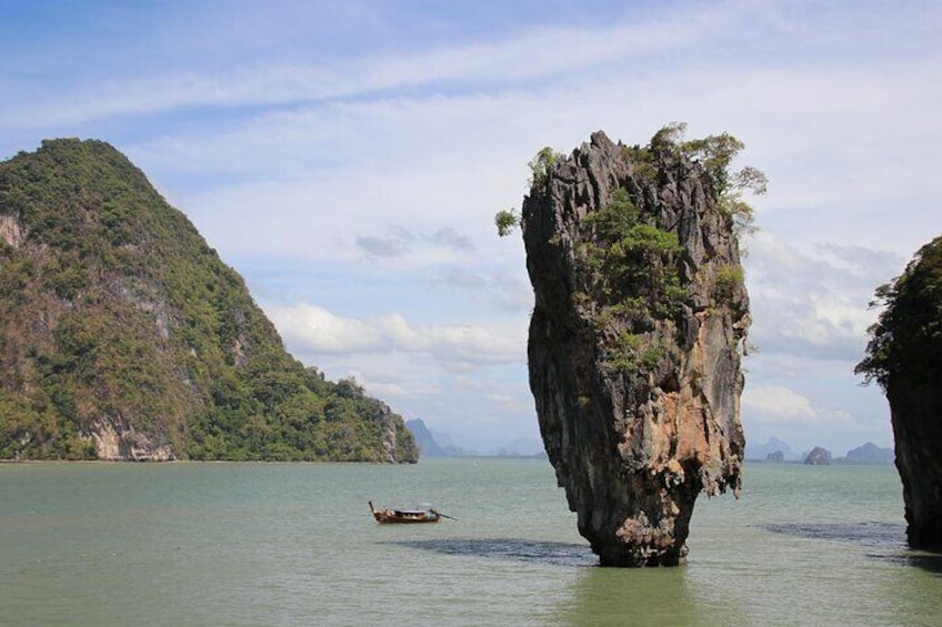 Phang Nga Bay Sea Cave Canoeing and James Bond Island Day Tour with Lunch