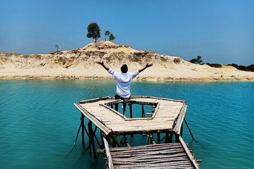 Bintan Sand Dunes and Blue Lakes Half-Day Tour with Lunch