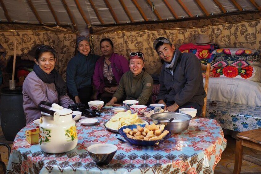 At nomad's family