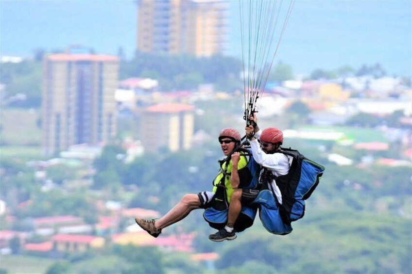 Paragliding Flight Las Terrazas 900 ft high takeoff