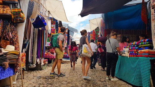 Chichicastenango Market & Lake Atitlán Tour