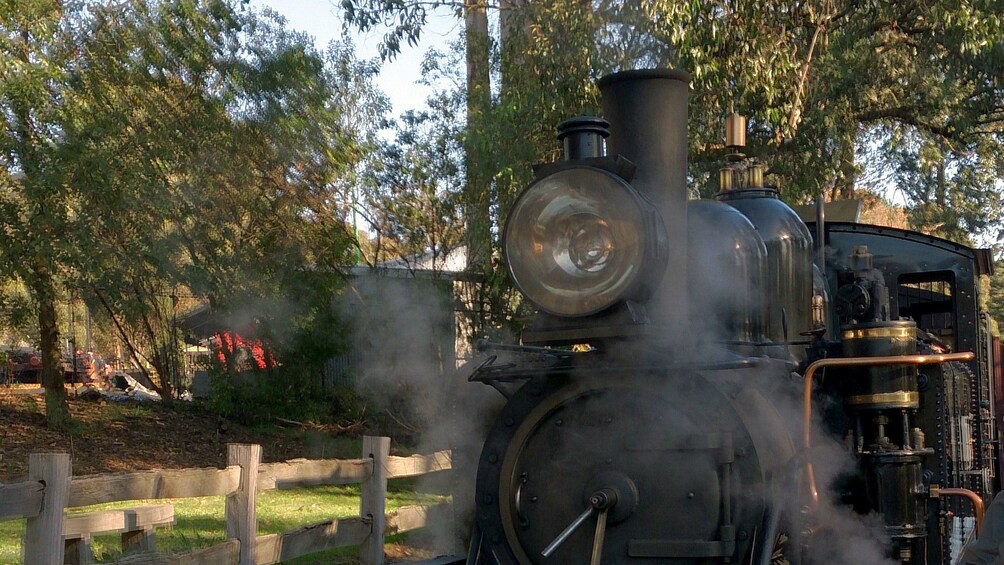 Smoking locomotion in Melbourne
