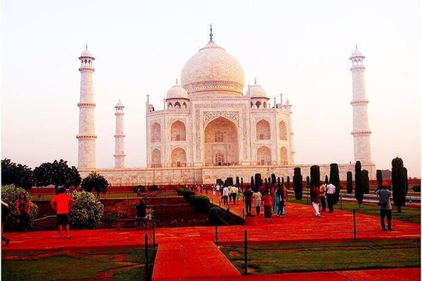 Private 2 Day Tour to Taj mahal and Agra from Goa with Return Flights
