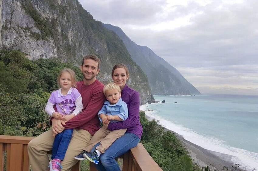 One-Day Private Guided Tour in Hualien-Taroko Gorge Included