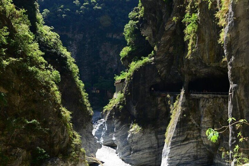 One-Day Private Guided Tour in Taroko Gorge from Hualien