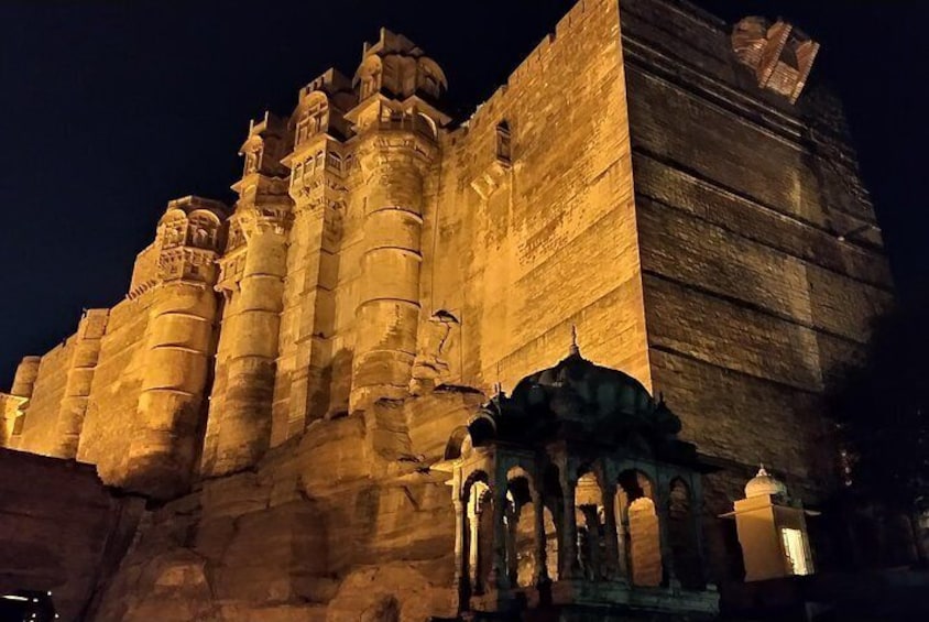 Mehrangarh Fort and Blue City Historic Tour with Local Guide