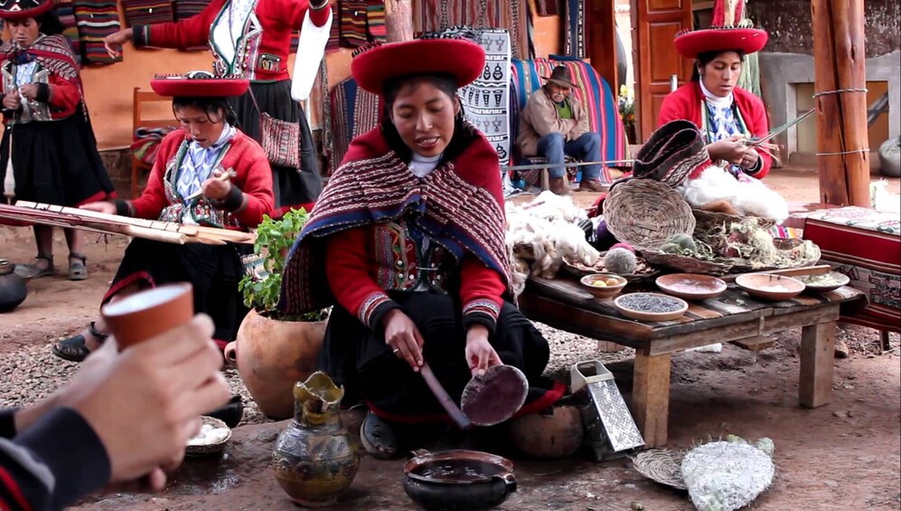 Full-Day Sacred Valley Tour, Pisac, Moray and others 