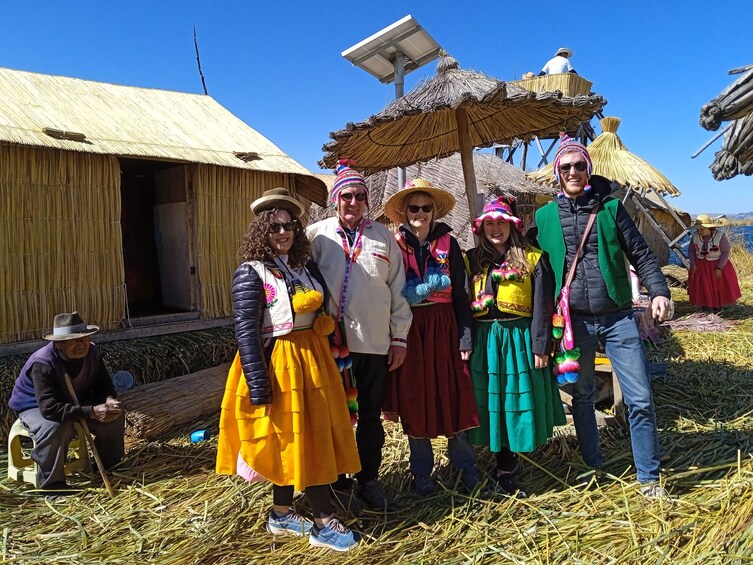 Tour Uros floating island (3h tour)