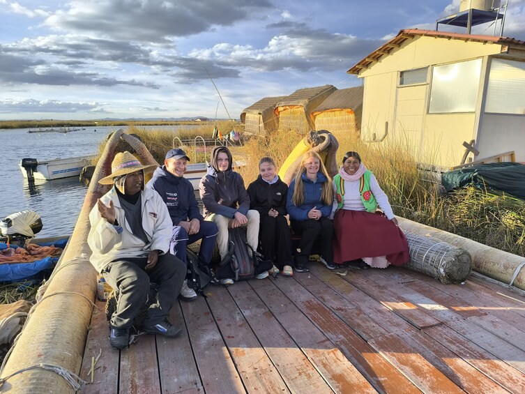 Tour Uros floating island (3h tour)