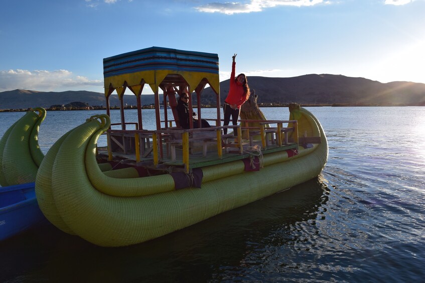 Tour Uros floating island (1/2 Day)