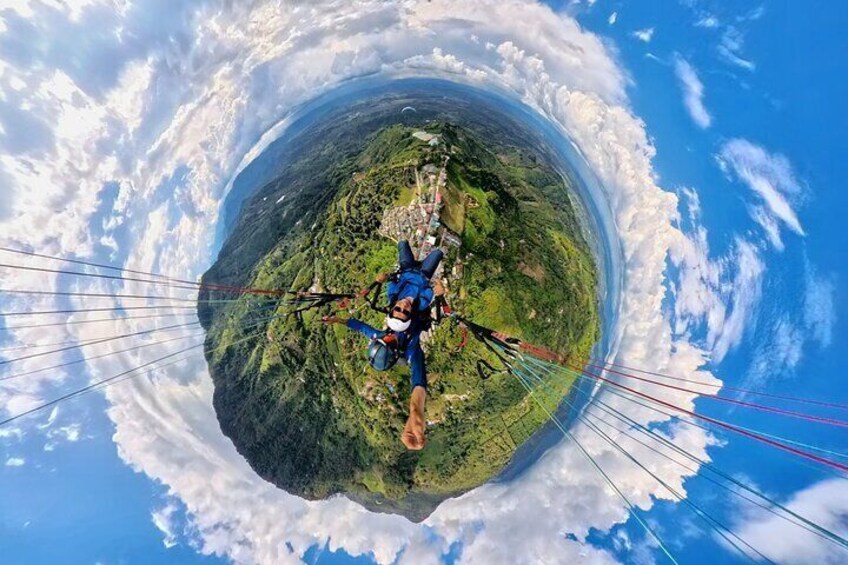 Unique experience flying paragliding