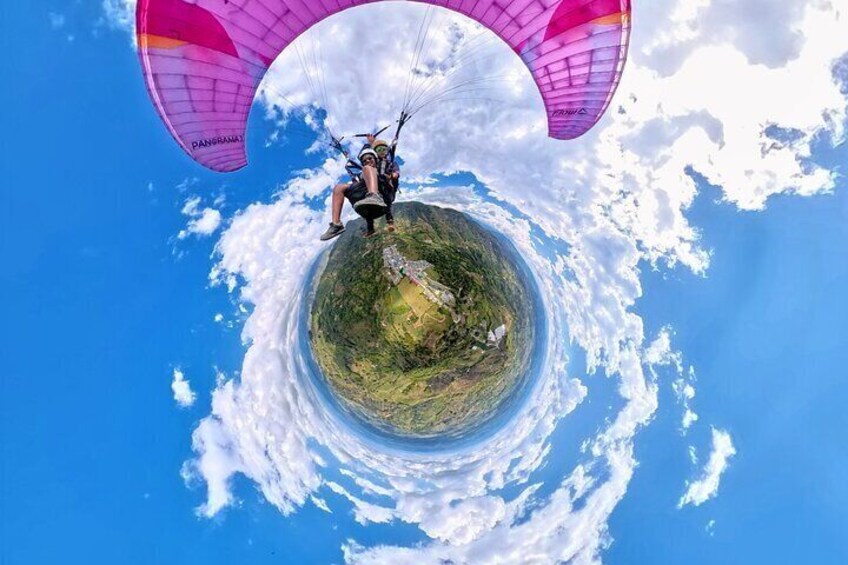 Unique experience flying paragliding