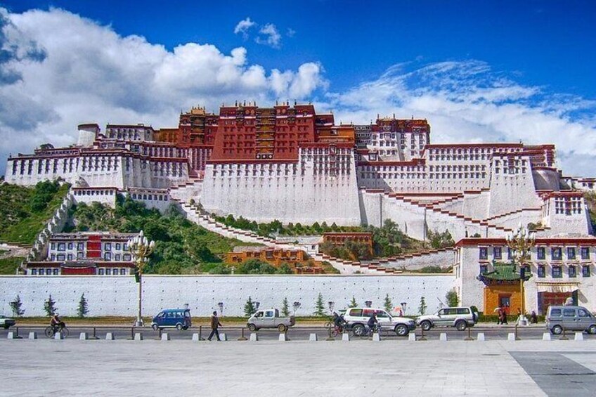 9 Day Lhasa City Essential Group Tour with Kathmandu Sightseeing 