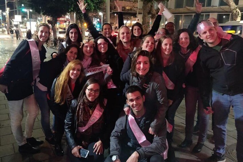 Guided Pub Crawl Night Tour at Tel Aviv