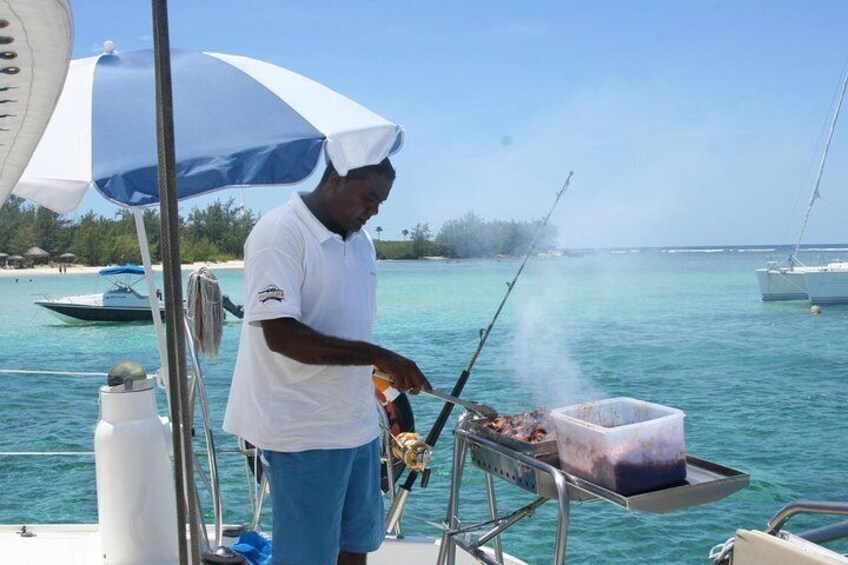 Catamaran Adventure Full Day: Ile aux cerfs,GRSE Waterfall,Snorkeling &BBQ Lunch