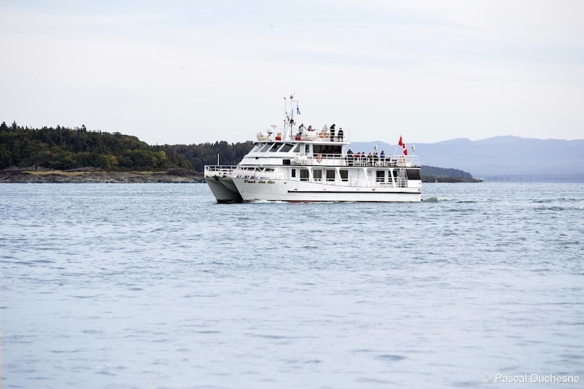 Cruise and visit of grosse Ile