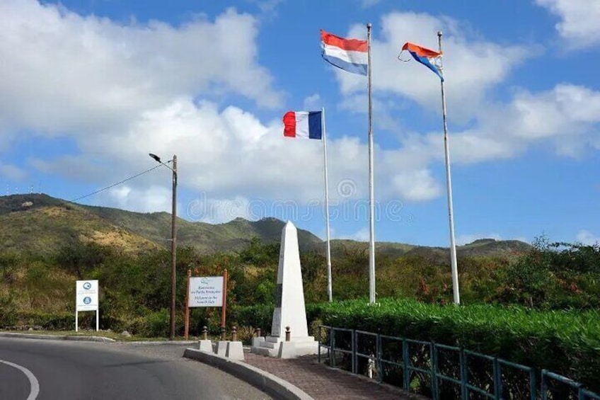 FRENCH QUARTER BORDER