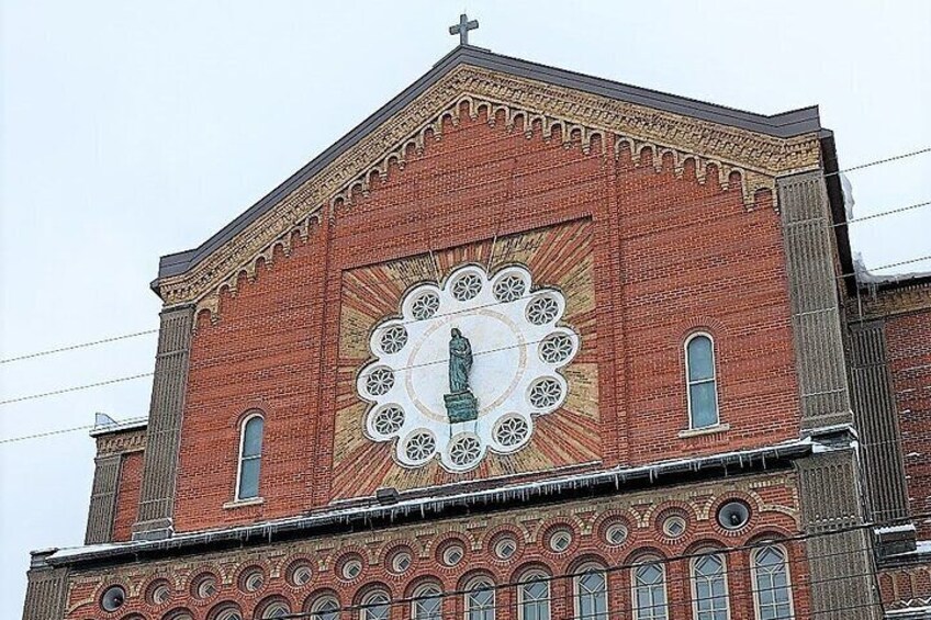 Discover Little Italy & Jean Talon Market - A Walking Tour For the Curious