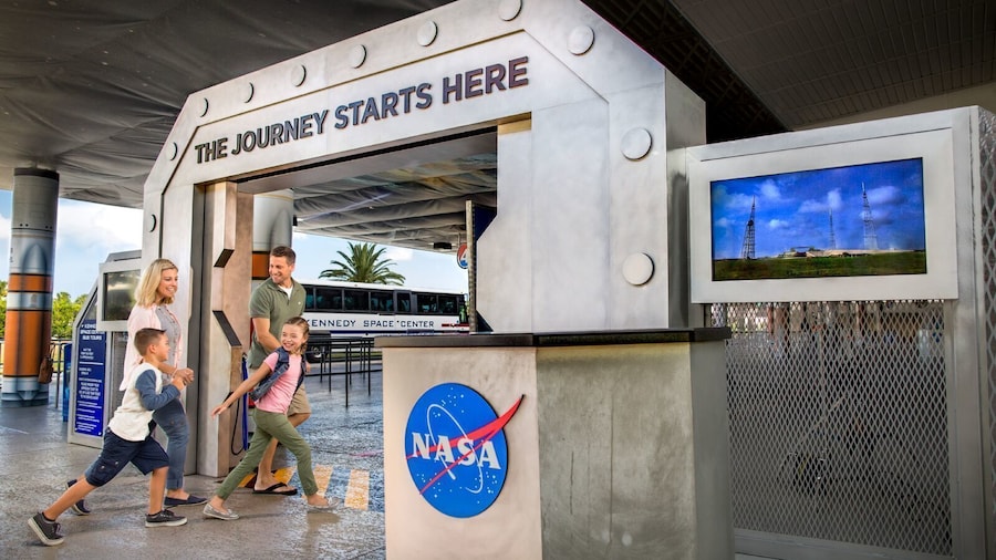 Skip-the-Line: Kennedy Space Center & Airboat