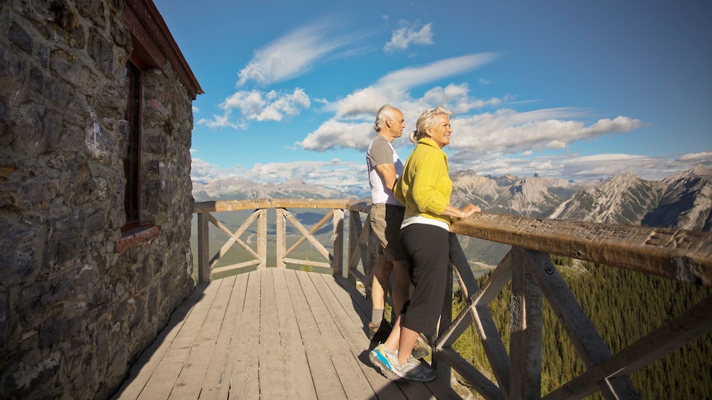 Experience clear views of the Canadian Rockies from Sulphur Mountain