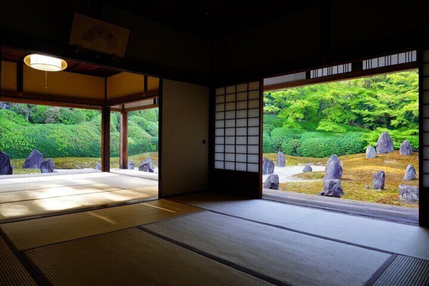 Personalized Half-day Tour in Kyoto for your family and friends.