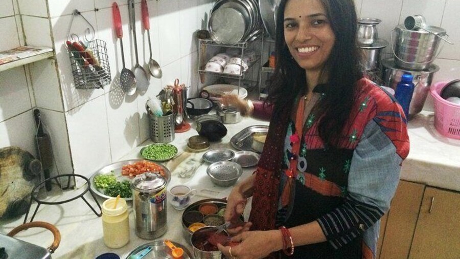 Learn to cook with locals in Jaipur