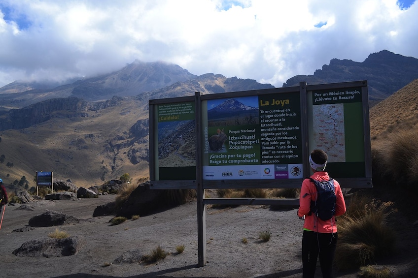 Volcano Mountain Hike Tour