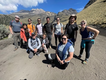 Caminata al volcán Iztaccíhuatl con un alpinista desde la Ciudad de México