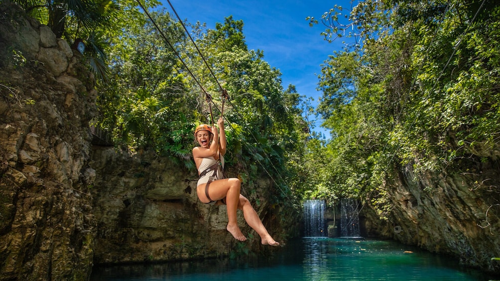 BILLET COMBINÉ Billets pour les parcs Xcaret Plus et Xplor avec transport BILLET COMBINÉ Billets pour les parcs Xcaret Plus et Xplor avec transport