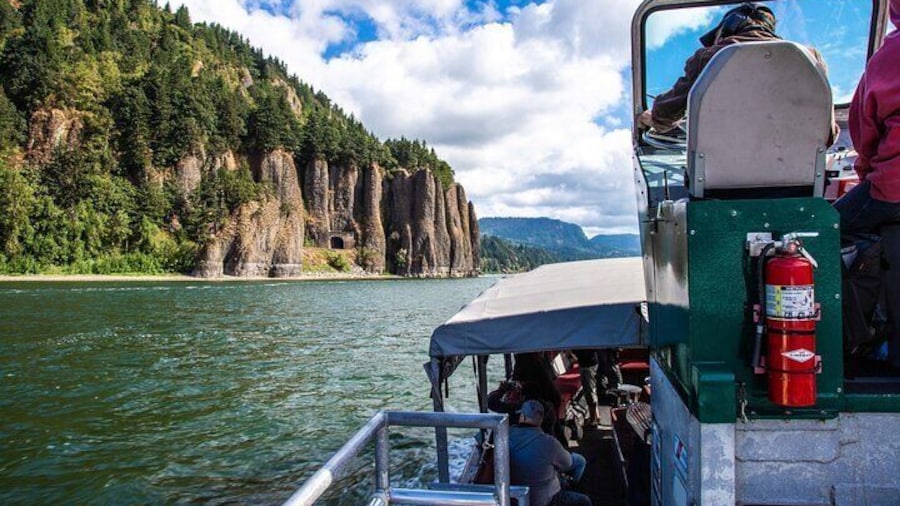 7 Wonders of the Gorge Jetboat Cruise