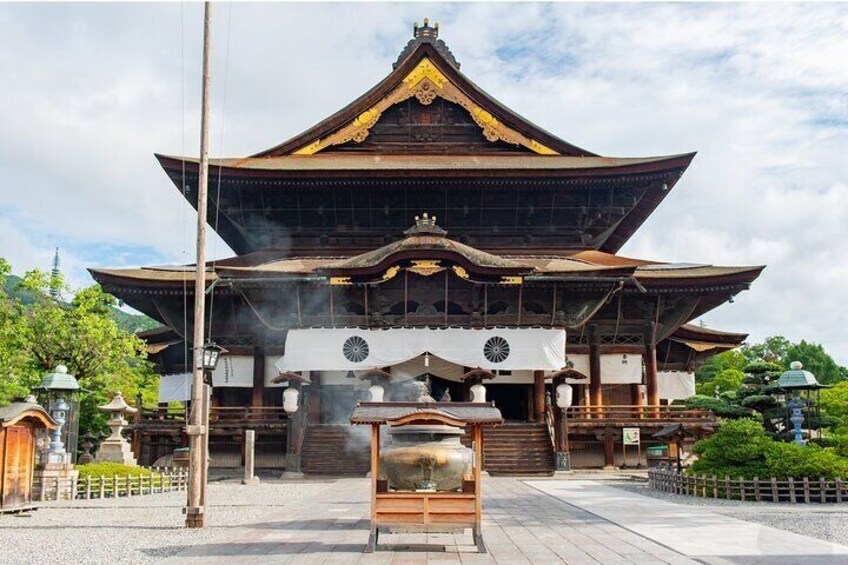 Nagano Private Two Day Tour 
