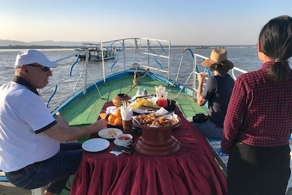 Sunset Cocktails On Boat
