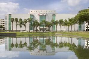 Game Day Meet & Greet and More - Macy's Aventura Mall
