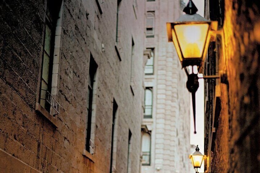 Old Montreal Walking Tour, A Private local experience