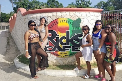 Negril Seven Miles Beach Day and Rick's Cafe Sunset Private Tour