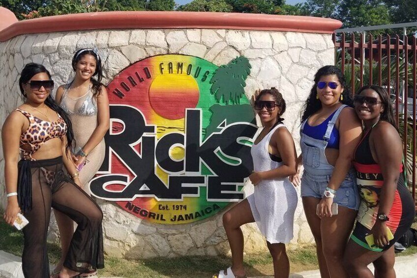 Negril Seven Miles Beach day and Rick's Cafe Sunset Full-Day Private Tour