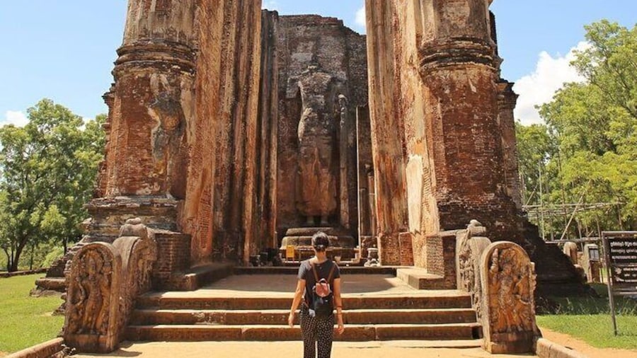 Polonnaruwa Day Excursion