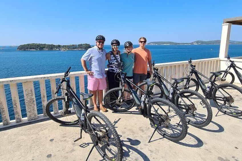 Dubrovnik E-Bike Tour + Gourmet Snack + Wine Tasting (Small Group)