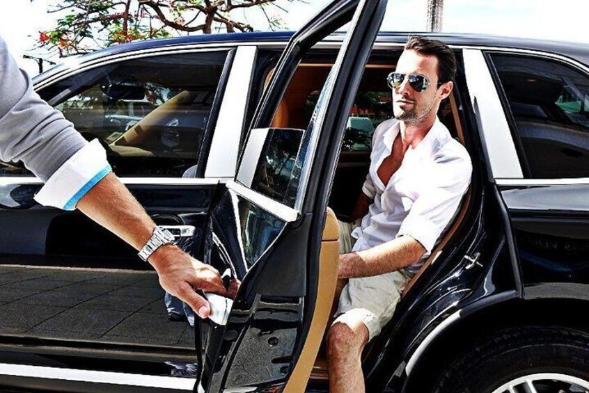 Private Departure Transfer from Santa Eulalia del Río Hotel to Port d’Eivissa