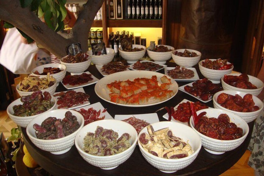 Palma old town tour with Wine & Tapas Tastings