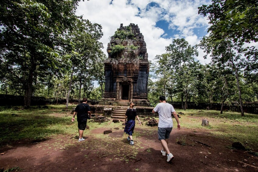 Private Day Trip to Koh Ker & Beng Mealea