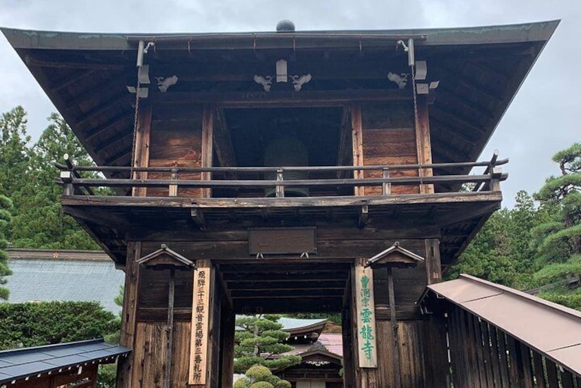 Higashiyama walking course in Takayama city guide (About 70 min)