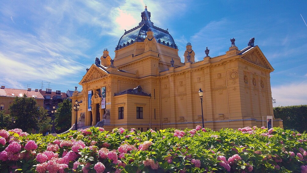Show item 1 of 9. Private Transfer - Zadar to Zagreb - Optional Sightseeing