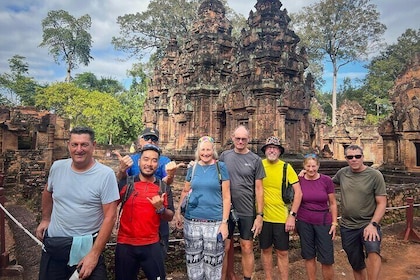 1 Day Angkor Wat With Small Circuit & Floating Village