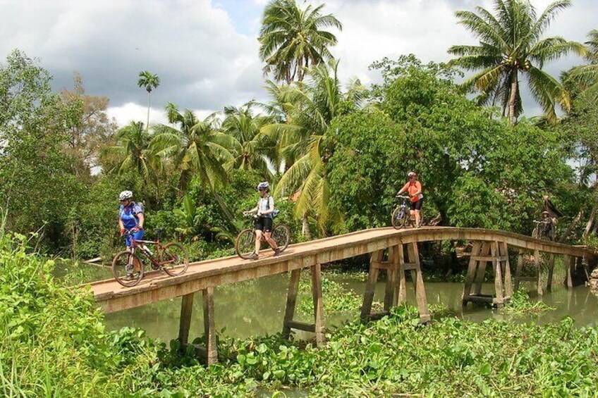 Cycling mekong delta tour 3 days