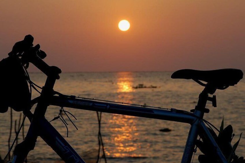 Mekong delta cycling tour 4 days